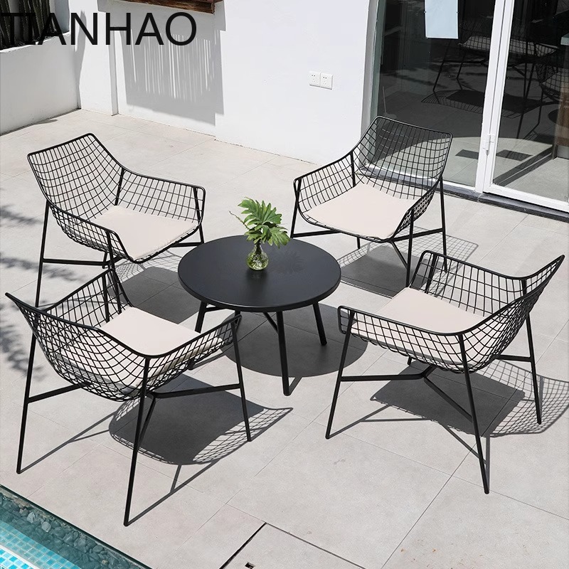 Outdoor Metal Table and Kit Co - огляд і ціна Gardening Tools Kit For Sale